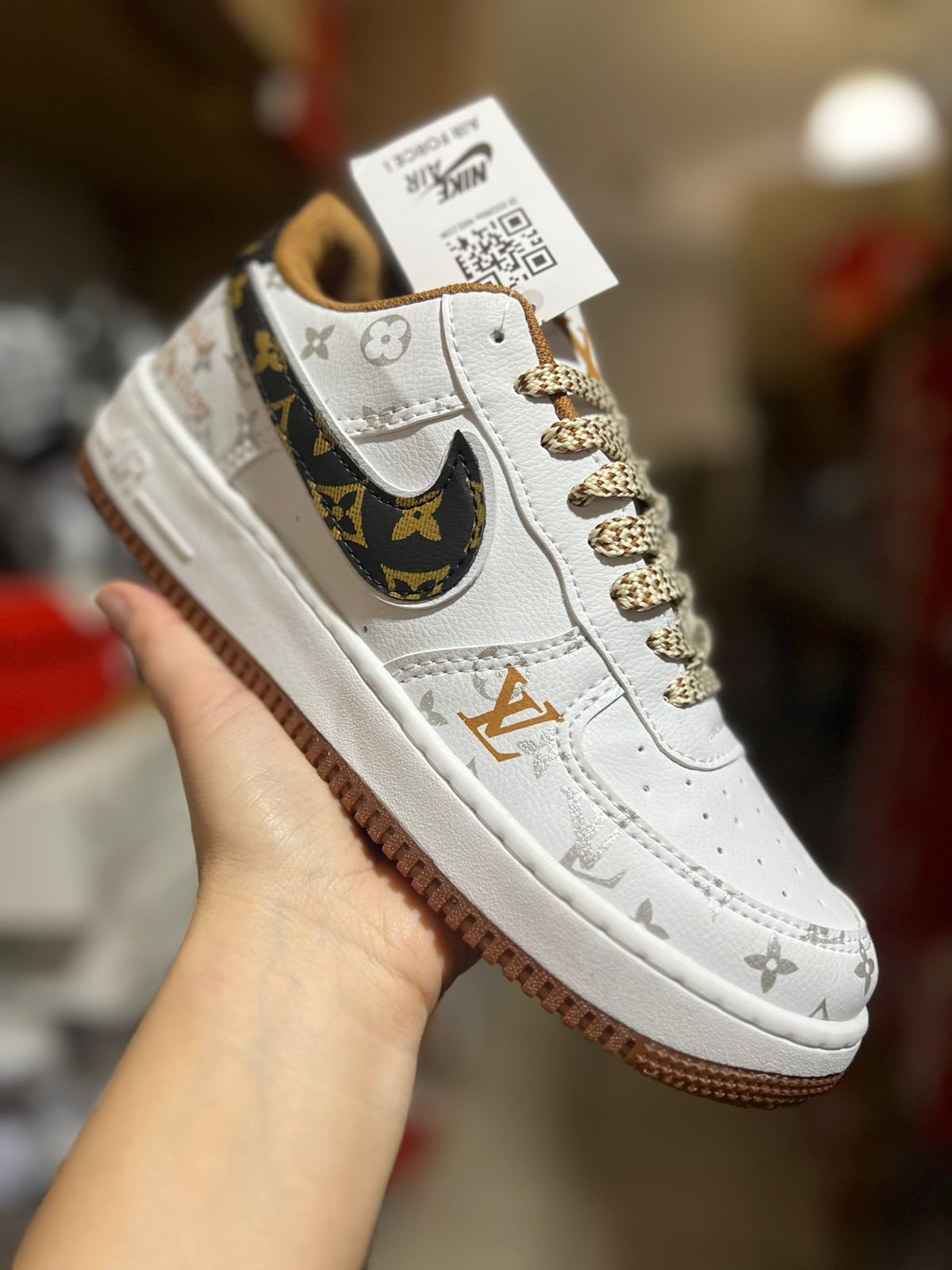 Tênis Nike Air Force LV