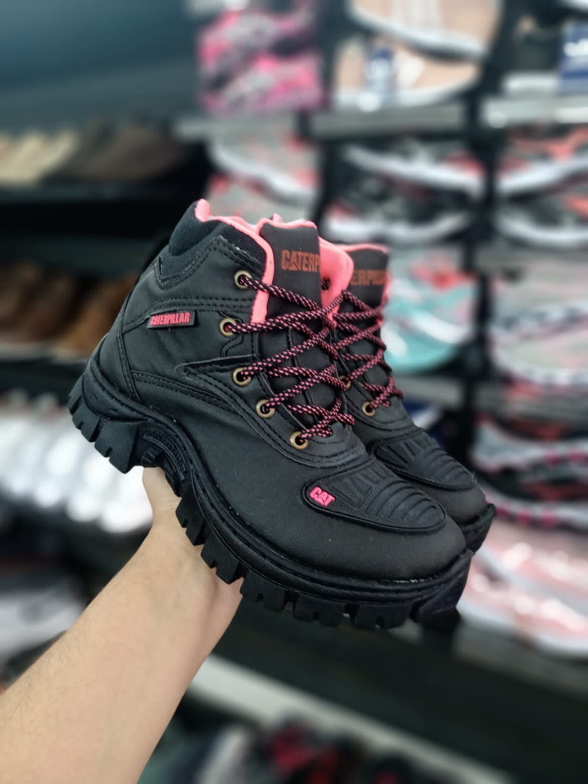 BOTA CATERPILLAR FEMININO