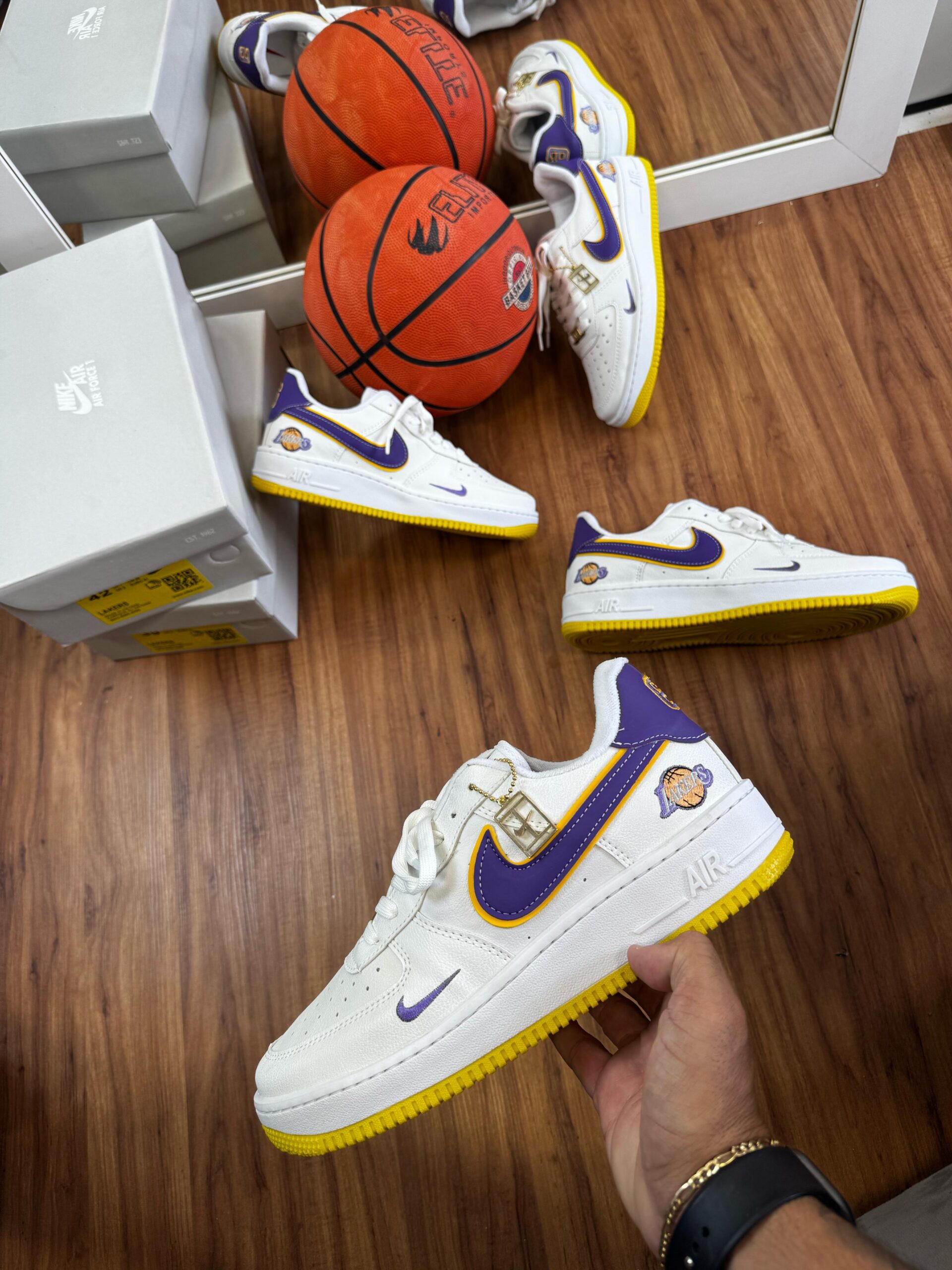 tenis-nike-air-force-lakers (3)