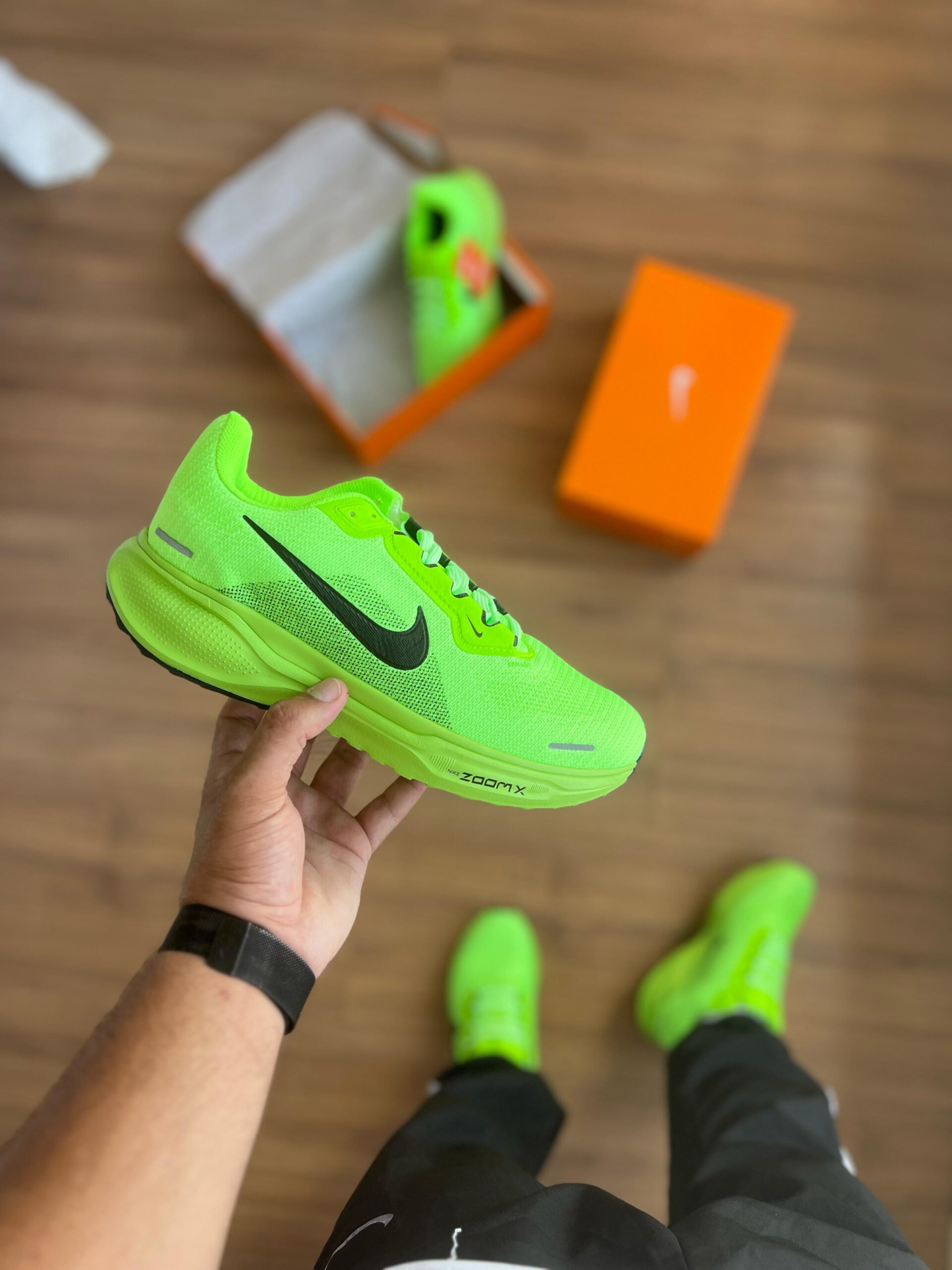 tenis-nike-air-zoom-refletivo-neon (1)